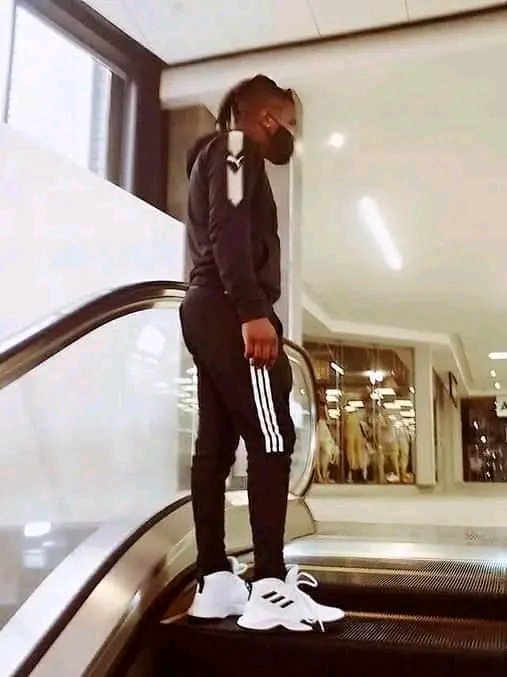 Zara da men gallery image 1